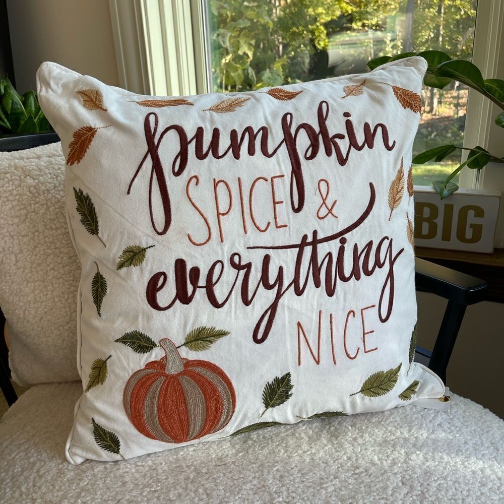 Love Marlo Fall Pumpkin Spice Everything Nice Throw Pillow NWT 20” Square